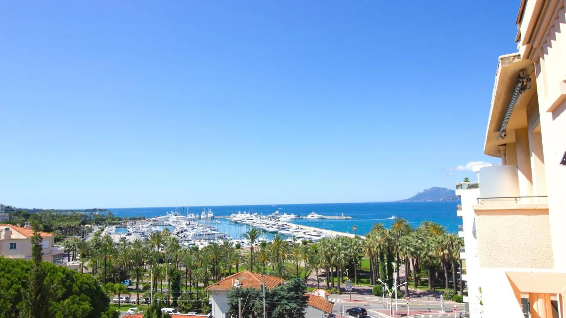 Cannes Croisette - 4 Personnes - Vue Mer 0*,  فرنسا