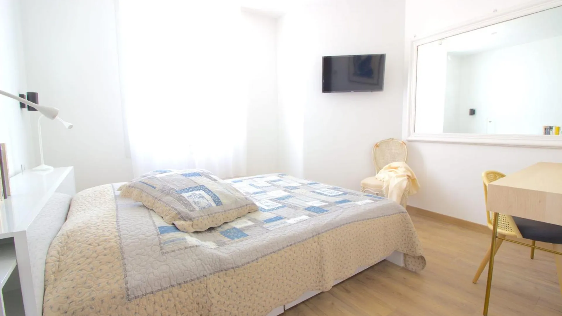 Apartment Cannes Croisette - 4 Personnes - Vue Mer