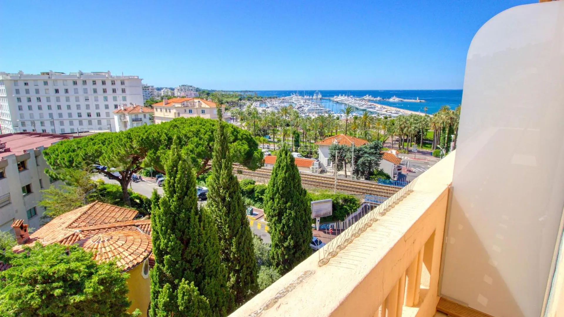 Apartment Cannes Croisette - 4 Personnes - Vue Mer France